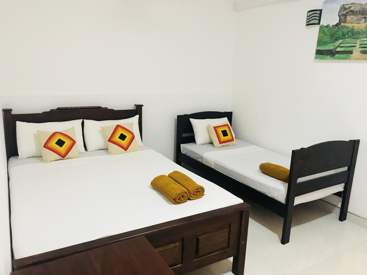 Lake City Resort أنرادابورام الغرفة الصورة